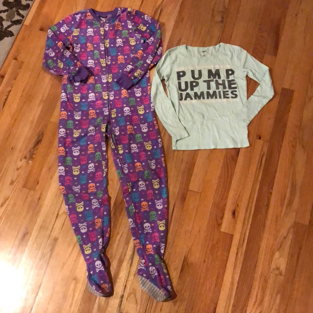 2 pieces of girls winter pajamas sz 10/12